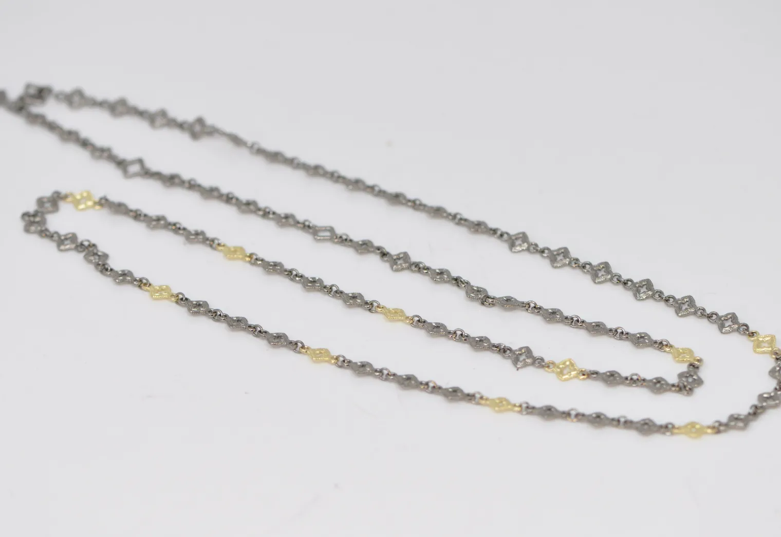34" ALTERNATING SCROLL LINK NECKLACE