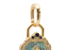 ARTIFACT SHIELD CHARM