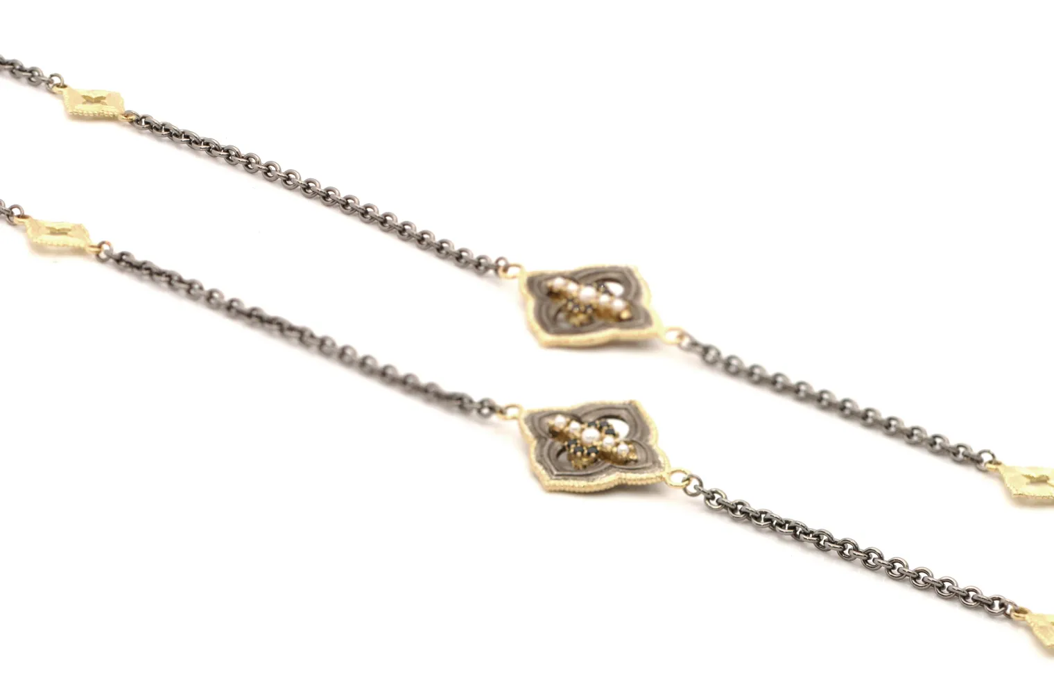 36" CHAIN LINK NECKLACE WITH 6 SCROLL STATIONS