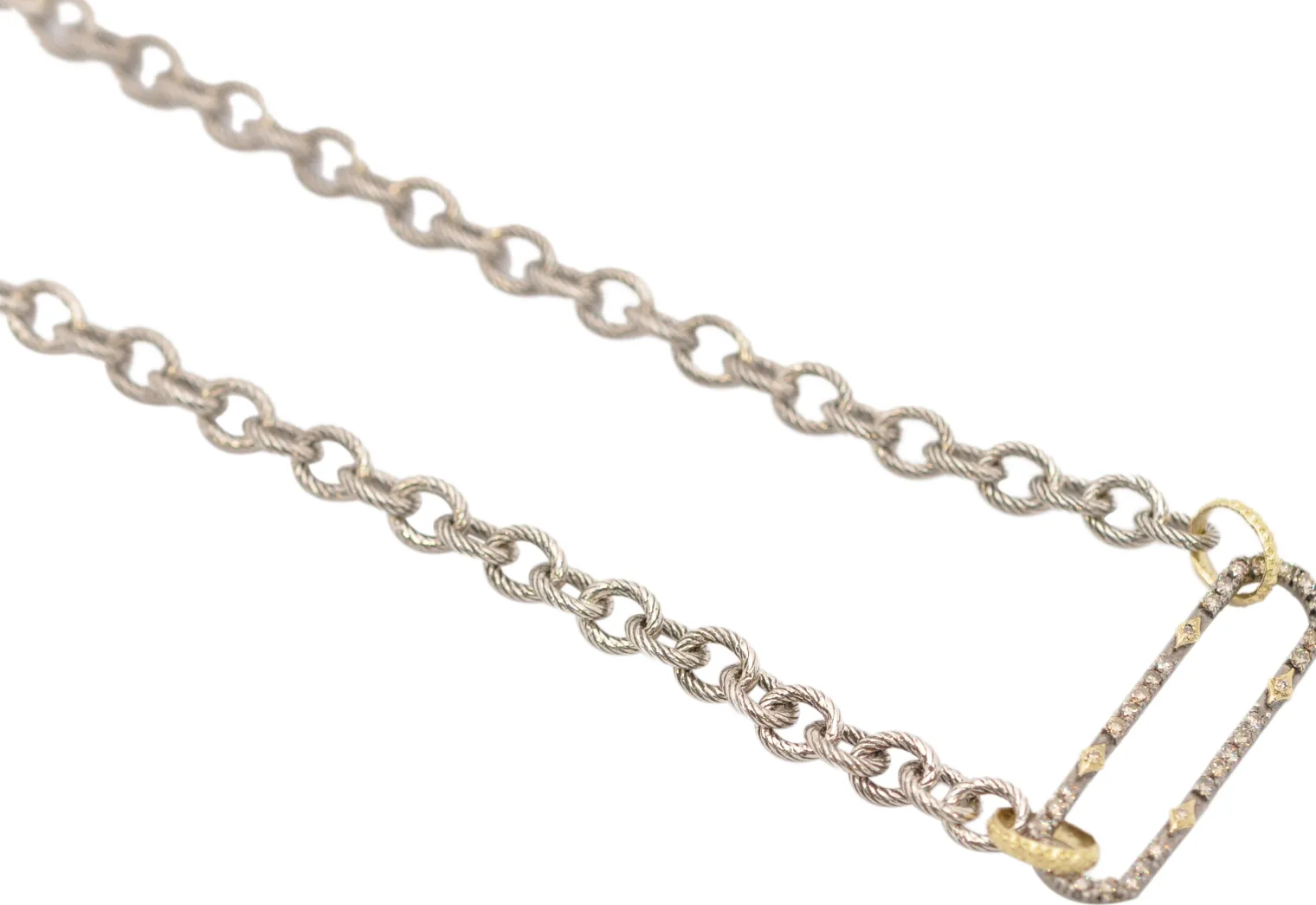 17" CHAIN LINK NECKLACE WITH PAVE PAPERCLIP