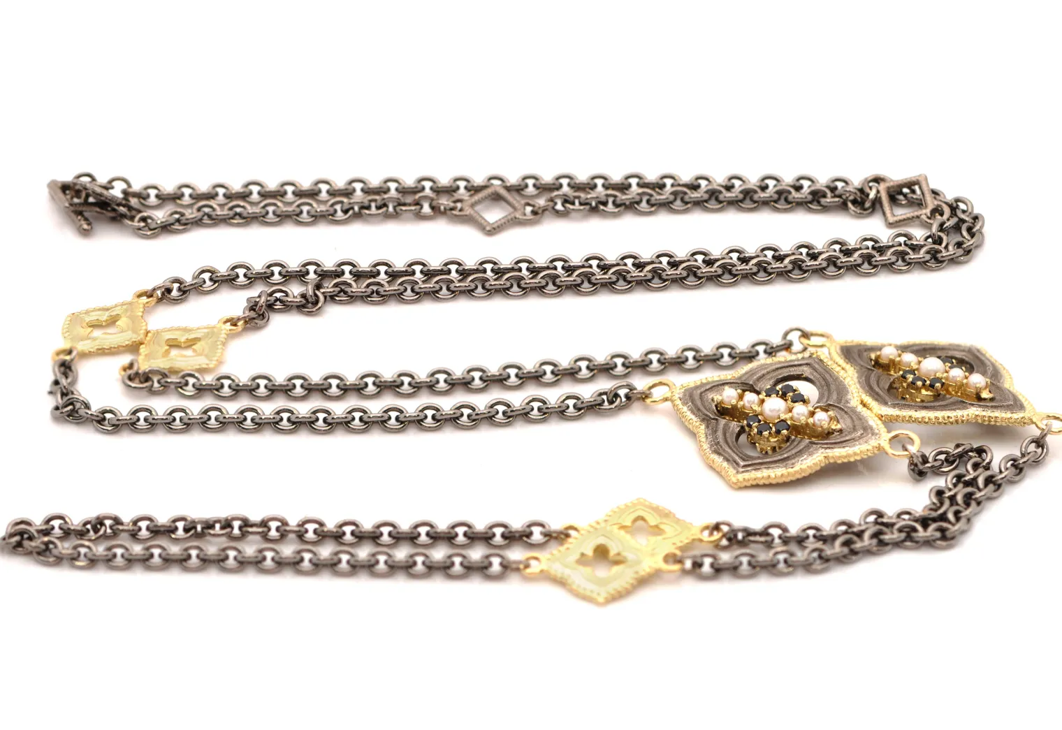 36" CHAIN LINK NECKLACE WITH 6 SCROLL STATIONS
