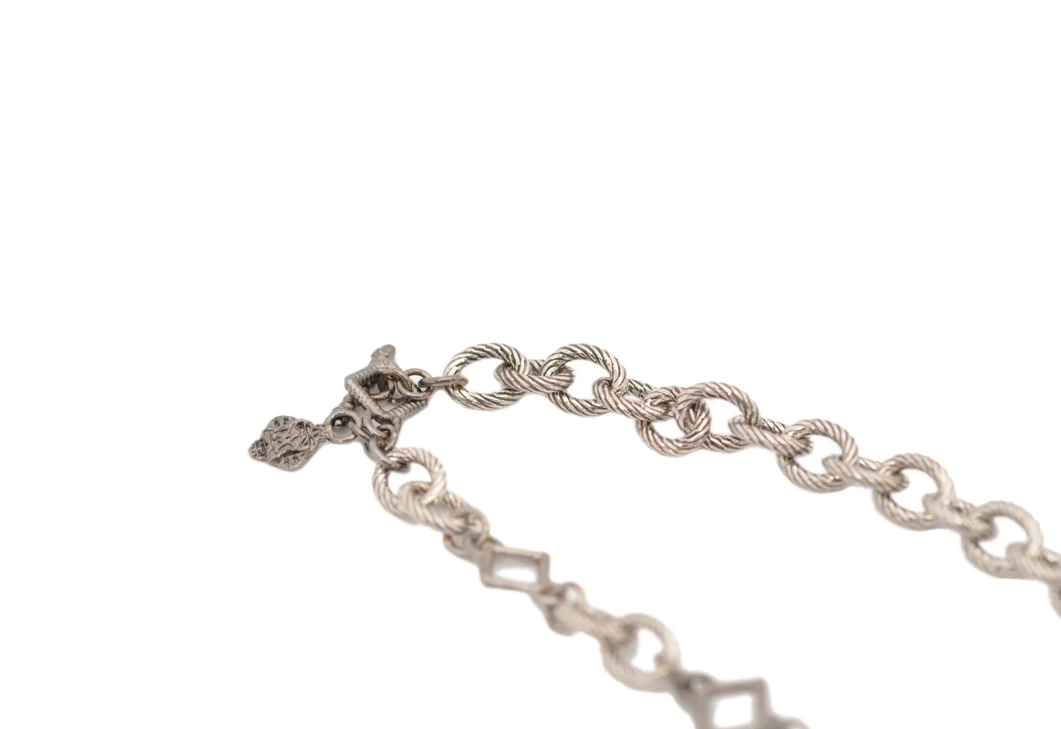 17" CHAIN LINK NECKLACE WITH PAVE PAPERCLIP