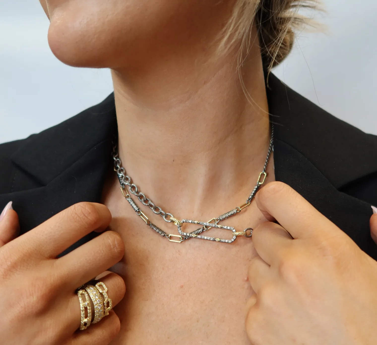 17" CHAIN LINK NECKLACE WITH PAVE PAPERCLIP