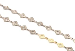 CHAIN LINK NECKLACE WITH OPEN SCROLLS