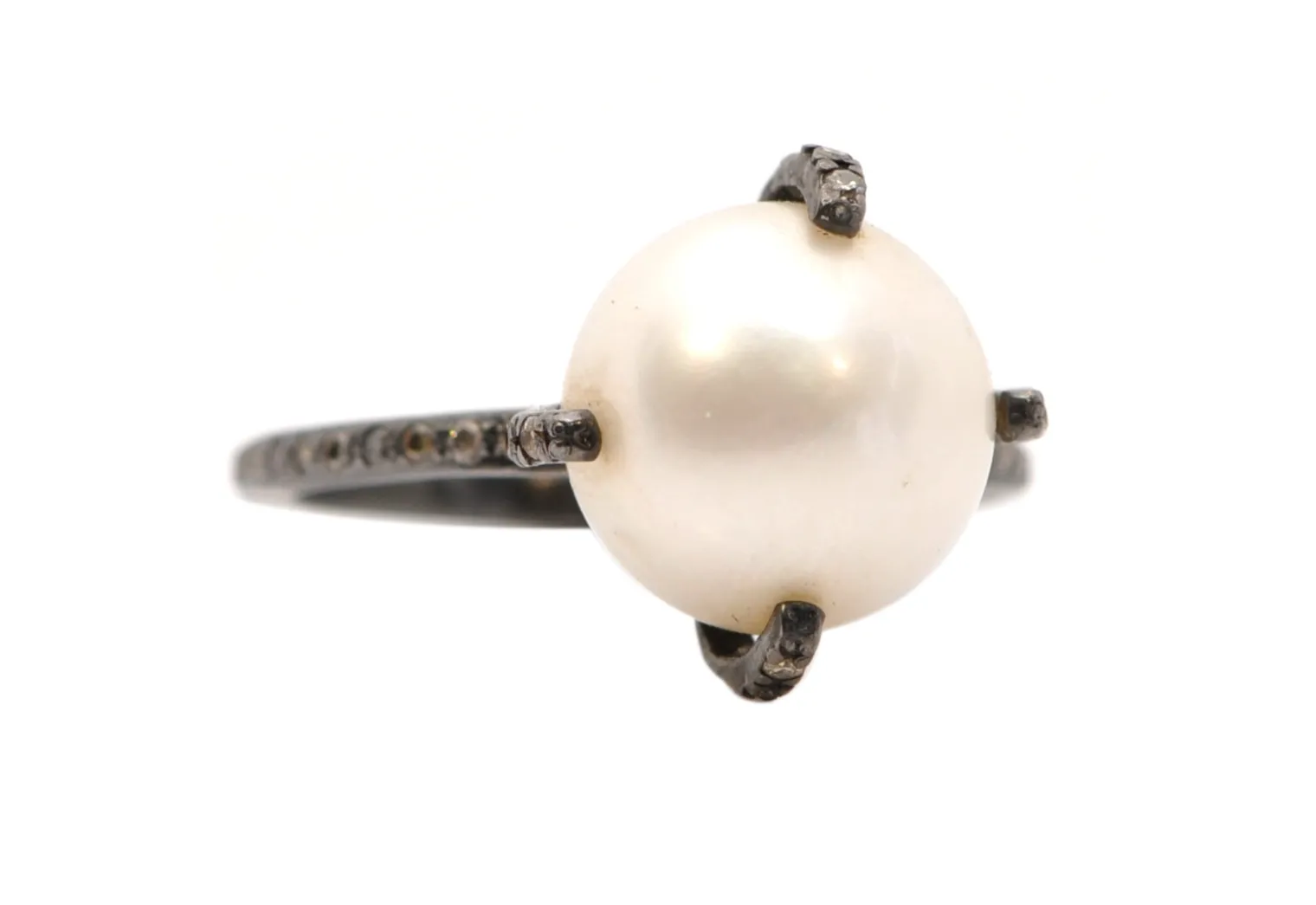 DIAMOND PAVE MIDNIGHT PEARL RING