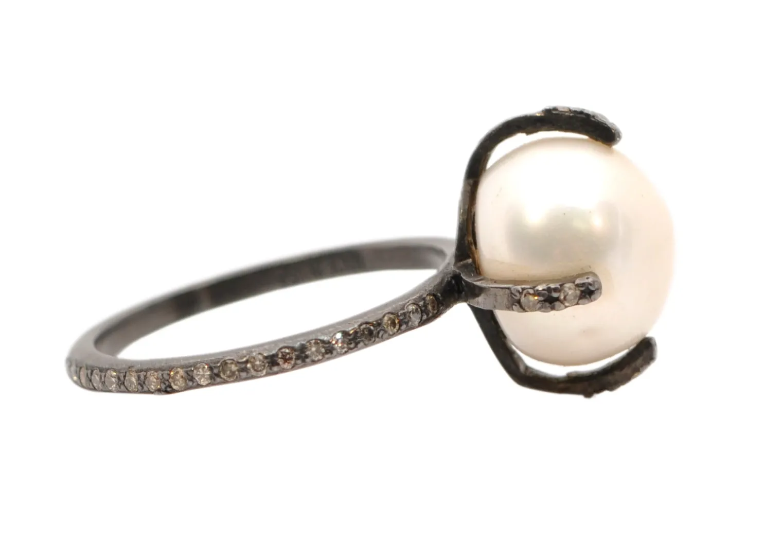 DIAMOND PAVE MIDNIGHT PEARL RING