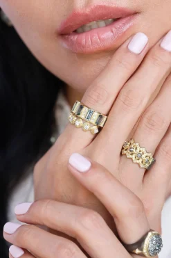 GREY DIAMOND SCROLL STATEMENT RING