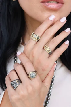 3 MM WHITE DIAMOND SCROLL STATEMENT RING