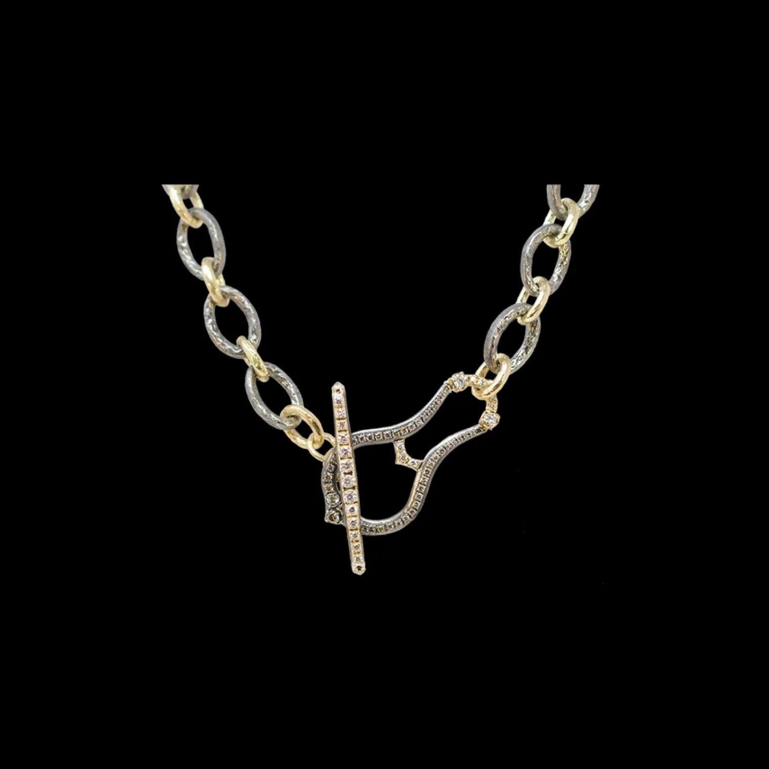 16,5" TEXTURED HORSESHOE CHAIN LINK NECKLACE