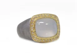 TURKISH CHALCEDONY SIGNET RING